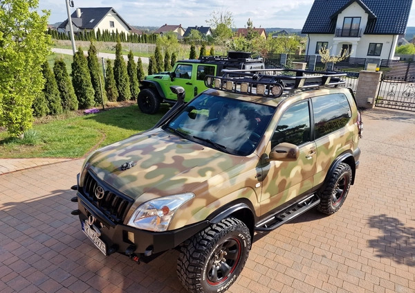 Toyota Land Cruiser cena 124000 przebieg: 220000, rok produkcji 2007 z Brzeziny małe 781